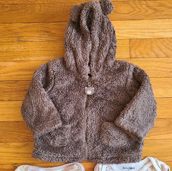Baby onesie and  cozy jacket - Picture 10 of 15